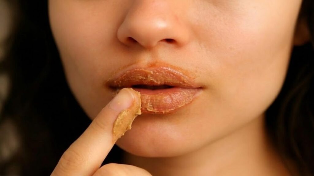 Plump Thin Lips Naturally