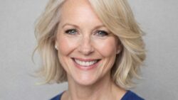 Haircut for Fine Hair: The Invisible Layering Technique That Adds Volume and Softens Facial Age After 50