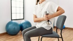 A personal trainer for seniors recommends these 4 seated exercises for core strength